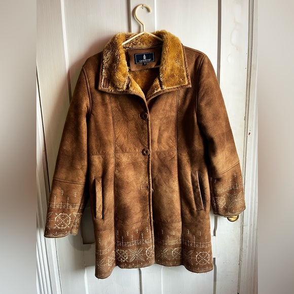 London Fog Faux Shearling coat-Brown Suede w/embroidered Trim & plush lining - Picture 3 of 7
